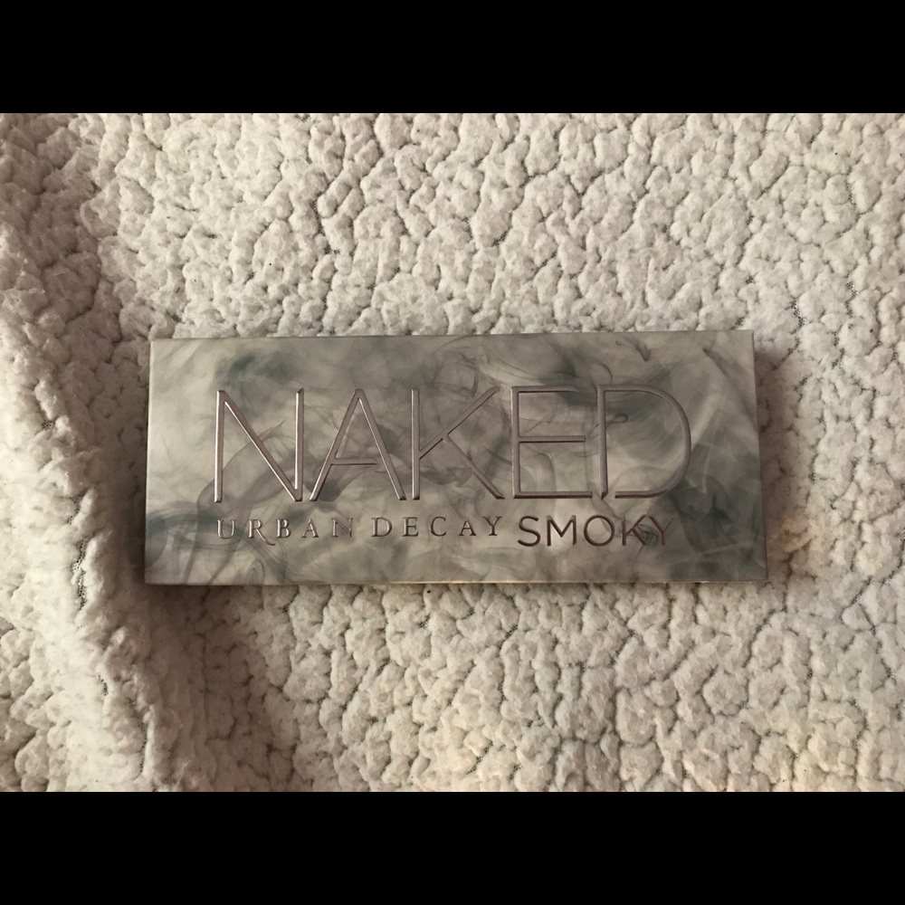 Urban Decay Naked Smoky Eyeshadow Palette